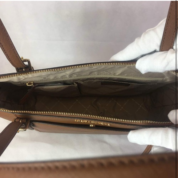 Michael Kors Ciara LG Tote Bag Leather NWT - Picture 11 of 11